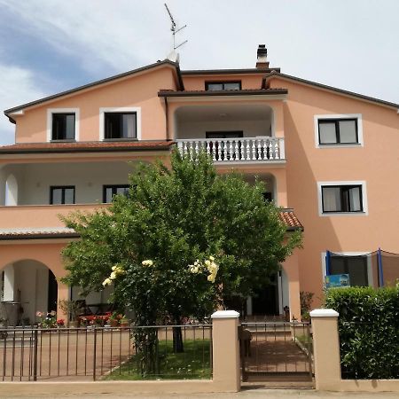 Apartmani Bubnic Umag Bagian luar foto