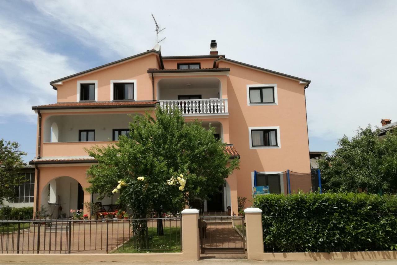 Apartmani Bubnic Umag Bagian luar foto